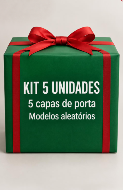 Caixa verde com fita vermelha e texto informando cinco capas de porta de modelos aleatórios.
